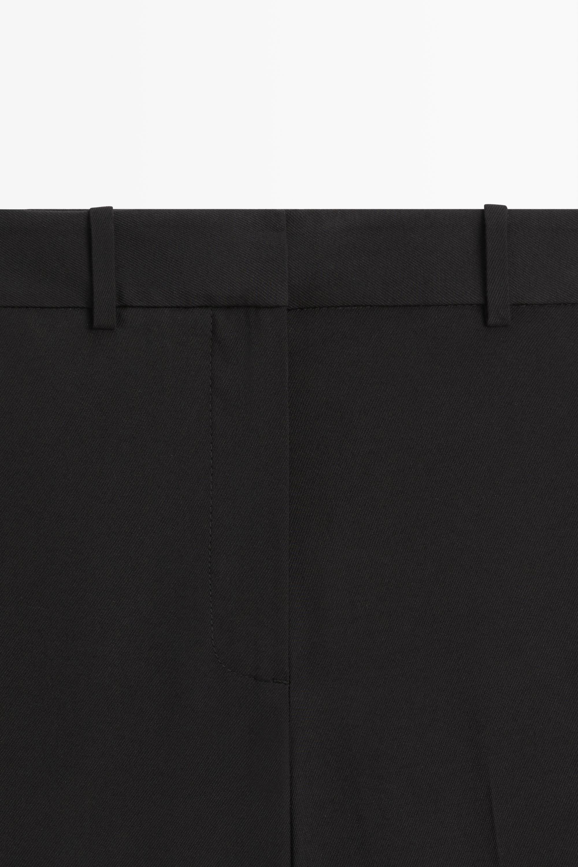 Flowing straight-leg pants